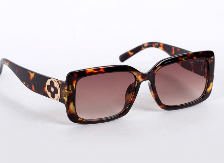 عینک آفتابی زنانه LouisVuitton مدل 1821