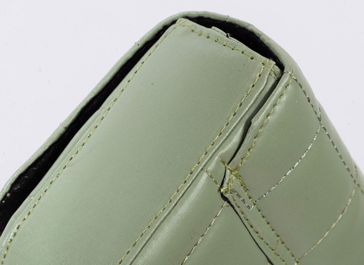 کیف دوشی زنانه prada