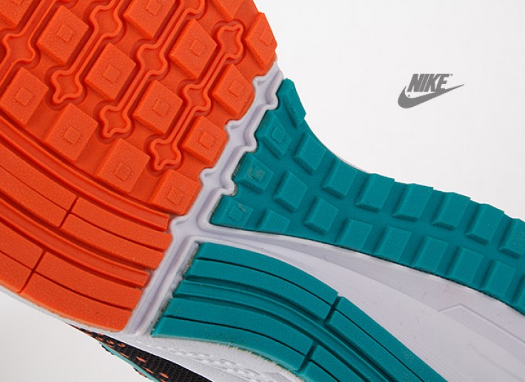 کفش ورزشی زنانه NIKE