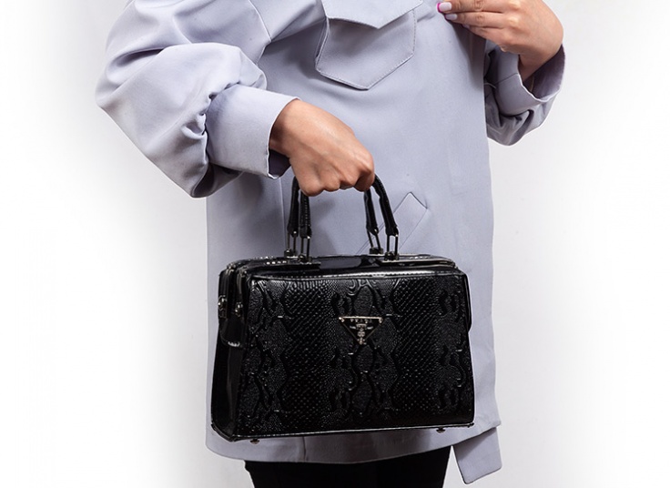 کیف زنانه ورنی Prada