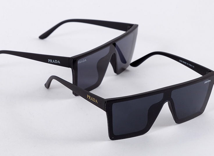 عینک آفتابی طرح PRADA