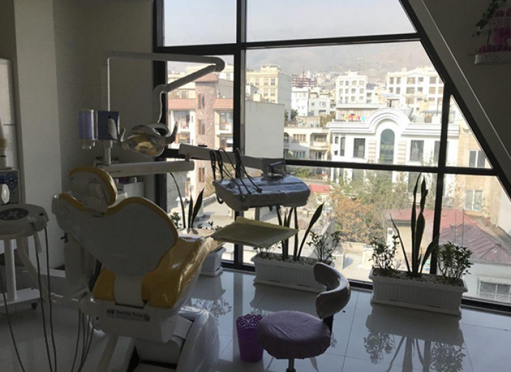 جرم گیری در مطب دکتر هانیه پژمان