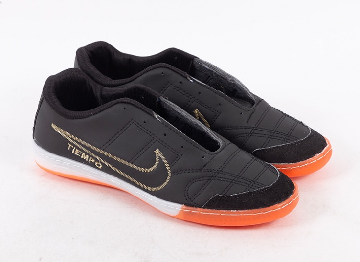 کتانی سالنی طرح NIKE