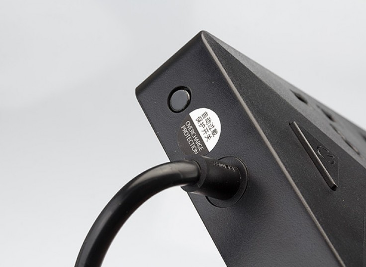 چندراهی برق Remax مدل RU-S4