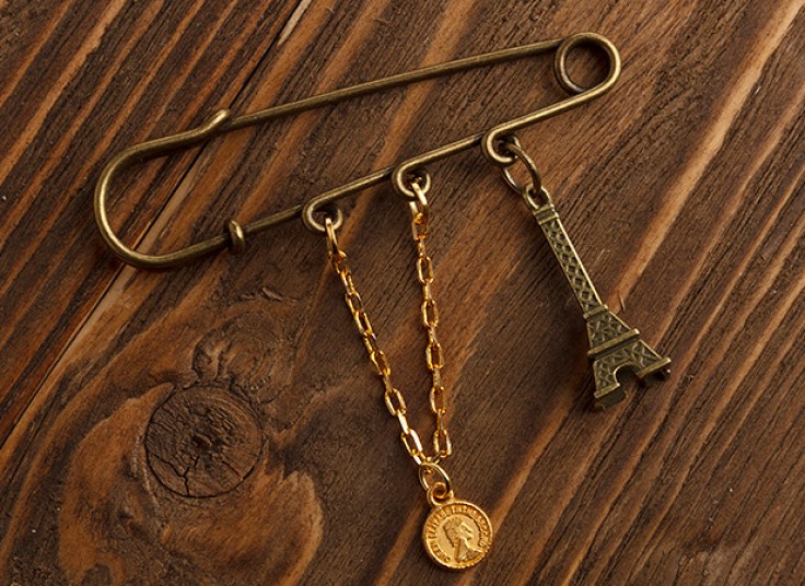 سنجاق سینه دست ساز