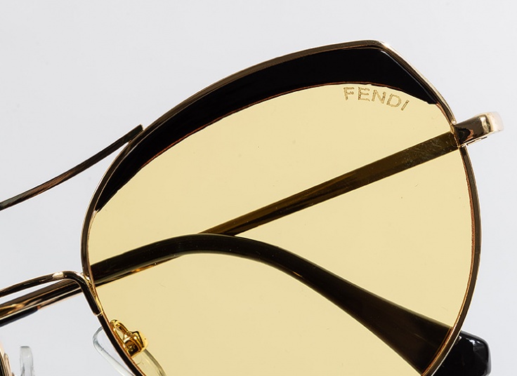 عینک زنانه طرح Fendi