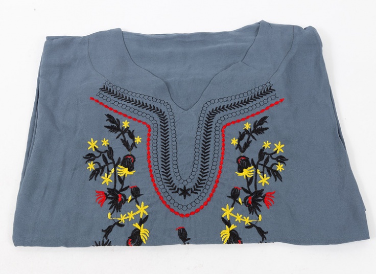 مانتو جلو بسته گلدوزی