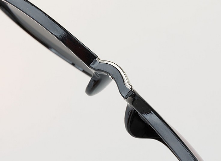 عینک آفتابی طرح Tailoring