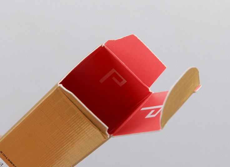 ریمل حجم دهنده طرح Doucce