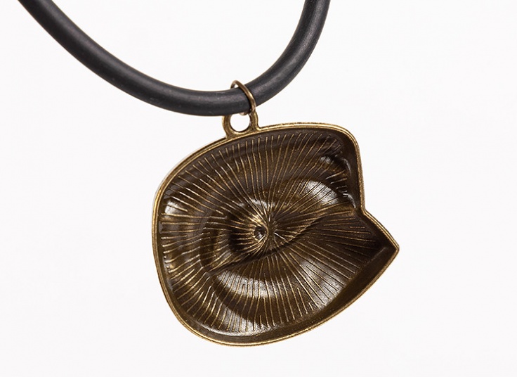 گردنبند طرحدار