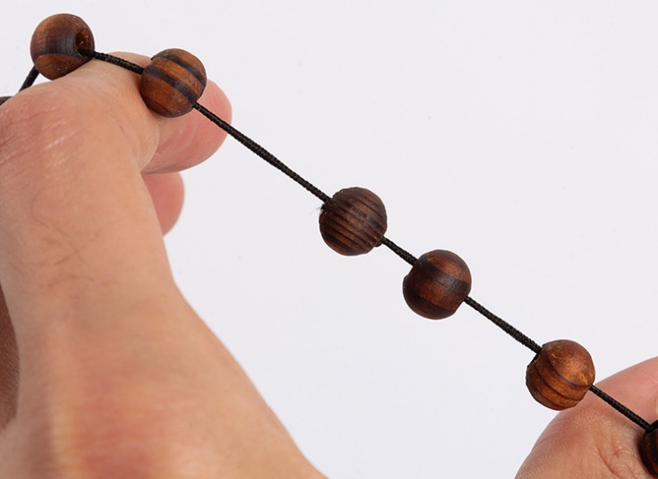 دستبند مهره چوبی