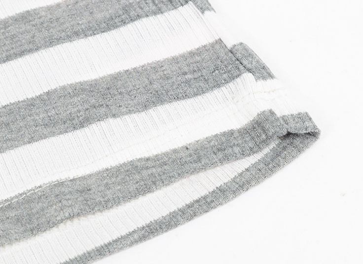 زیر سارافونی راه راه زنانه