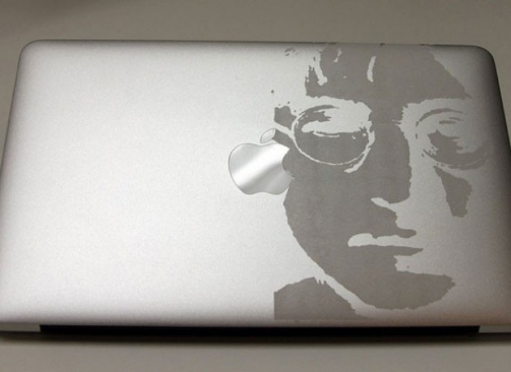 تخفیف 55 درصدی حک لیزر پشت لپ تاپ و تبلت و موبایل