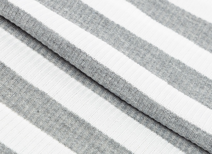 زیر سارافونی راه راه زنانه