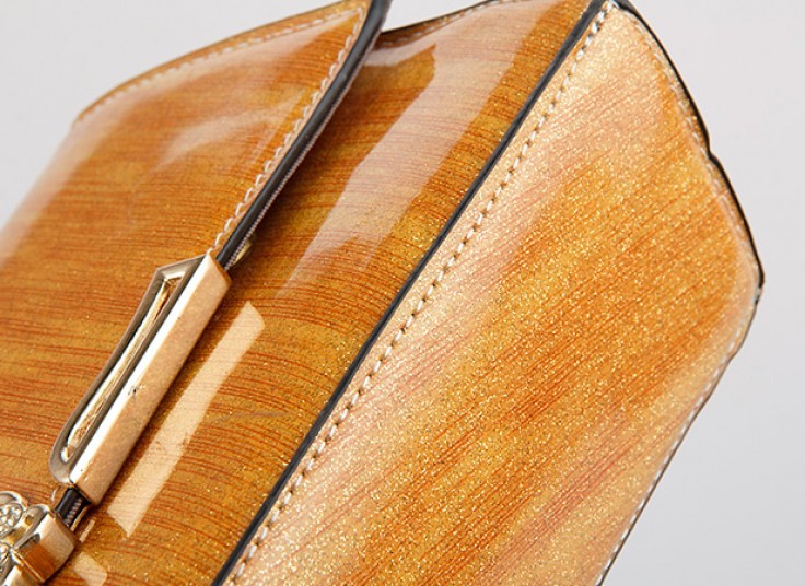 کیف ورنی clutch