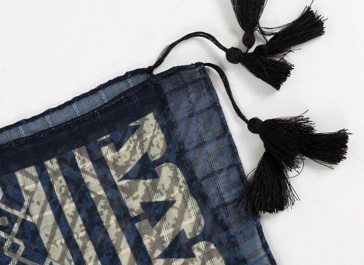 شال نخی منگوله دار