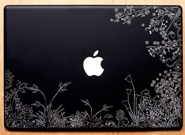 تخفیف 55 درصدی حک لیزر پشت لپ تاپ و تبلت و موبایل