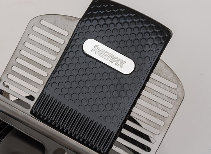 استند و شارژر خودرو Remax