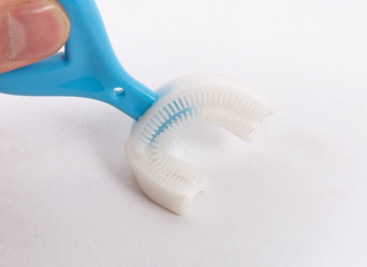 مسواک چرخشی کودک