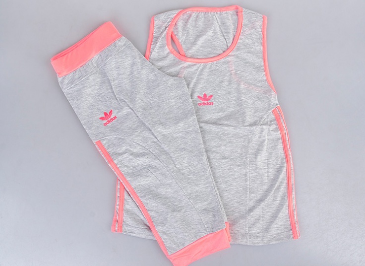 تاپ و برمودا زنانه طرح adidas