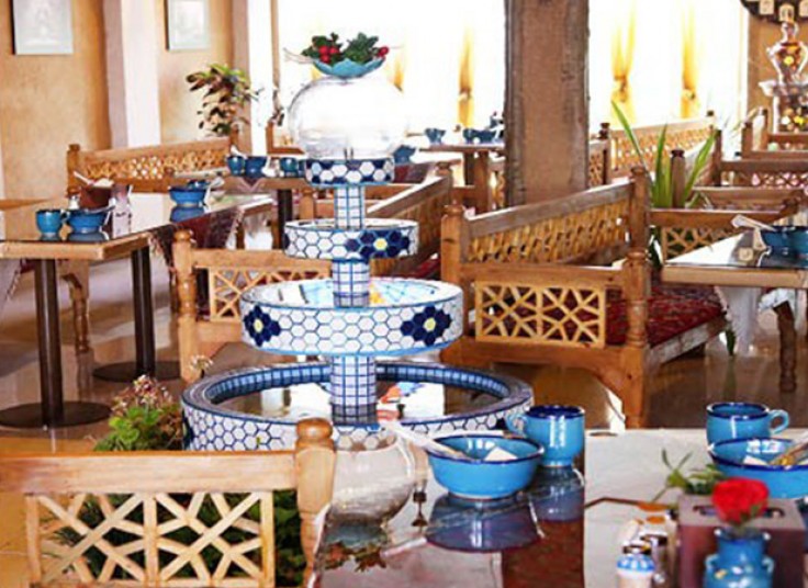 دیزی لذیذ سنتی در رستوران نگار خاتون