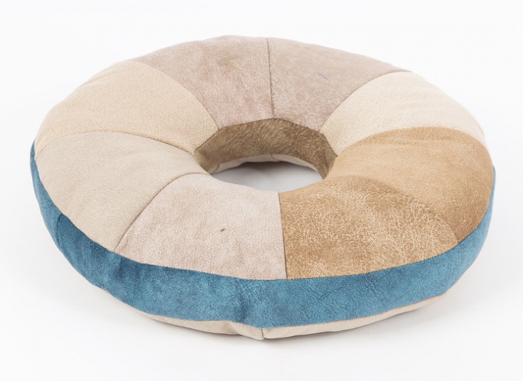 زیر نشیمنی مخملی