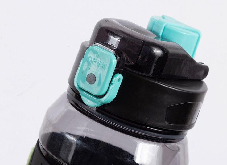 قمقمه نی‌ دار MOTION