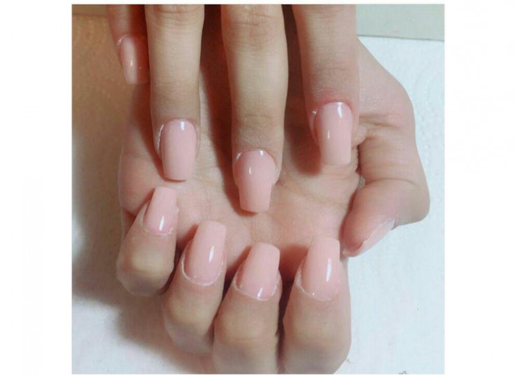 خدمات ناخن صورتگر ماه