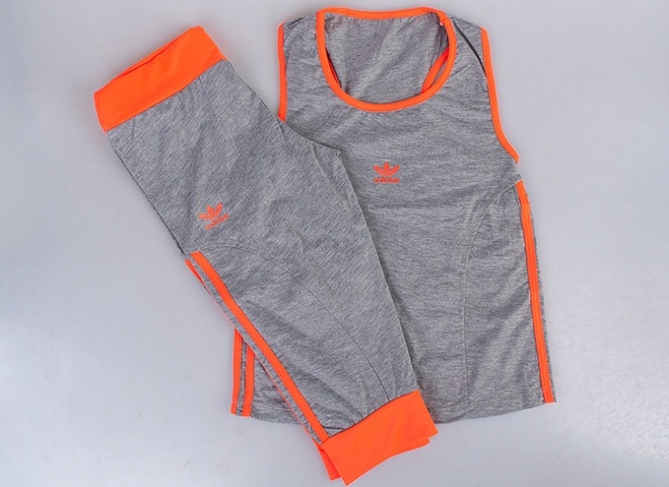 تاپ و برمودا زنانه طرح adidas