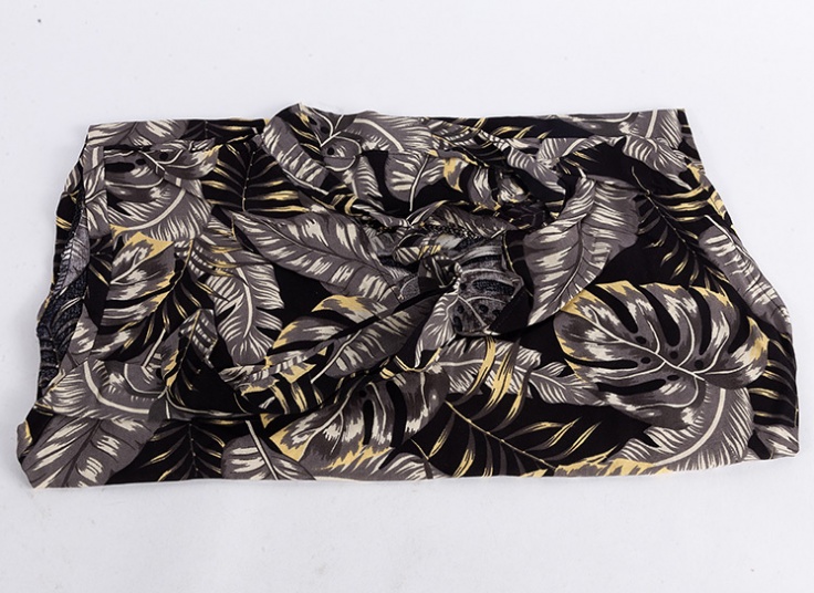 تاپ یقه گره‌ای نخی طرحدار