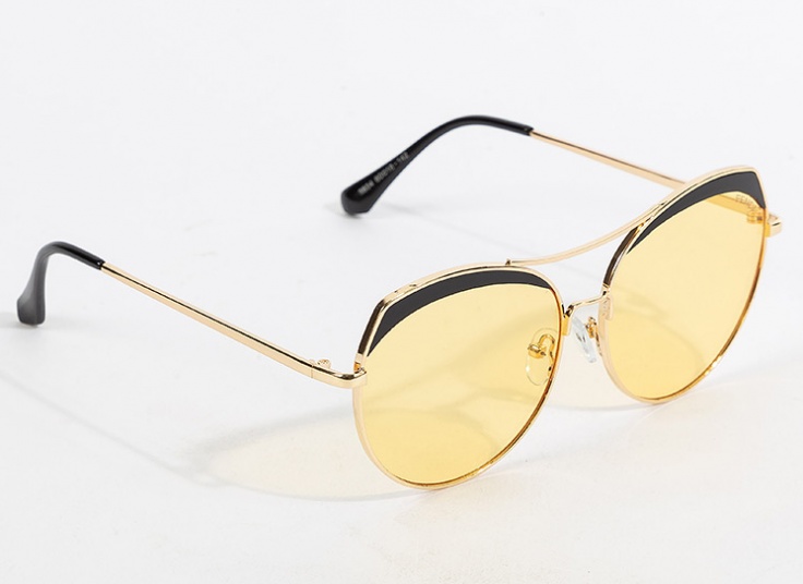 عینک زنانه طرح Fendi