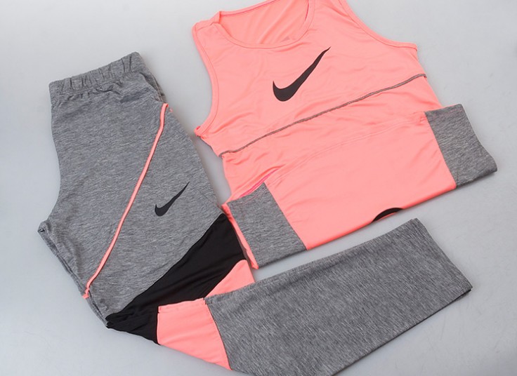 تاپ و شلوار ورزشی طرح NIKE