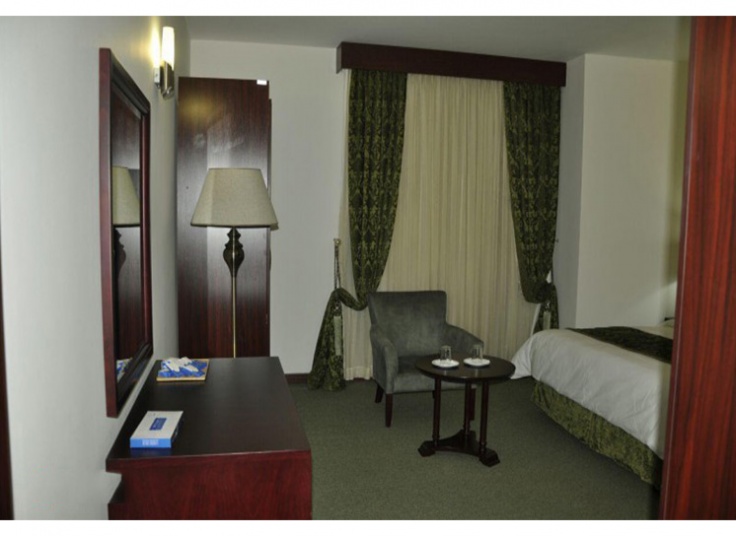 اقامت در هتل چهار ستاره مرآت مشهد