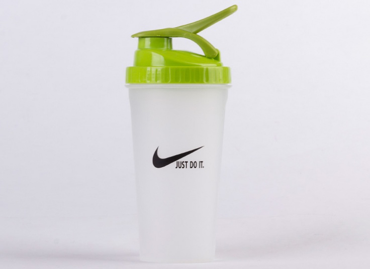 شیکر ورزشی طرح Nike