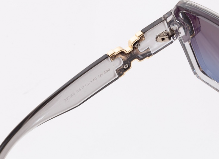 عینک زنانه Celine مدل 22368