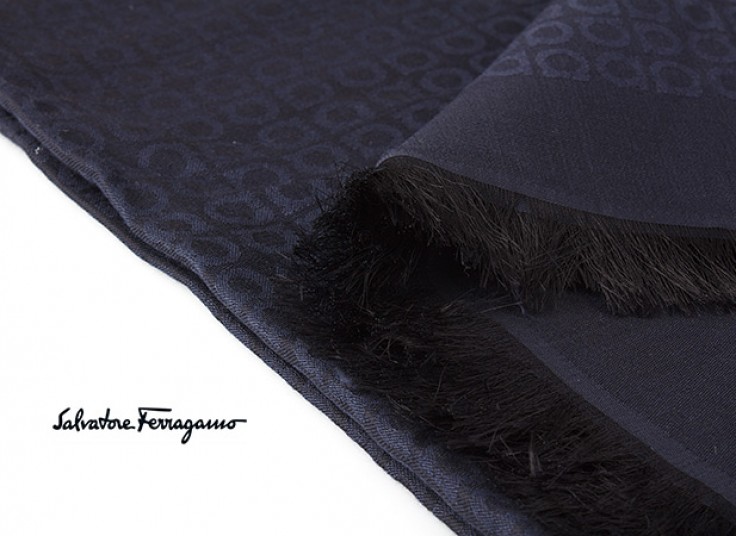شال و روسری Salvatore Ferragamo