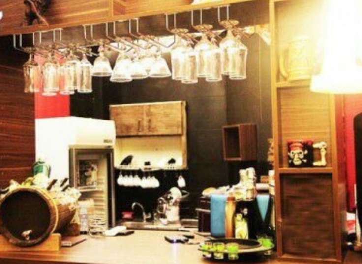 مرغ سوخاری در کافه لاوین