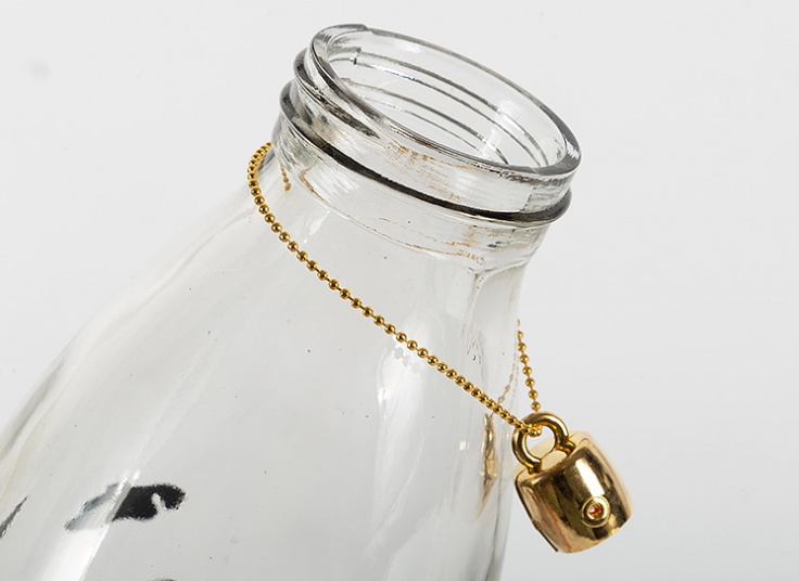 بطری شیر میلکا