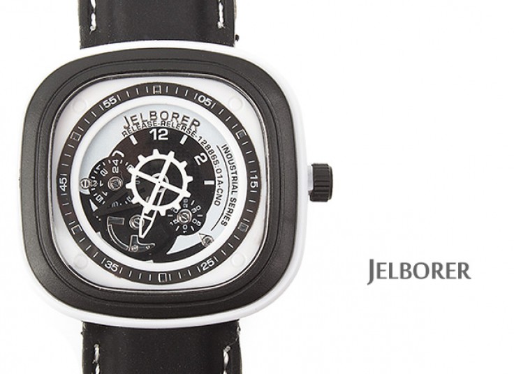 ساعت طرح SEVENFRIDAY