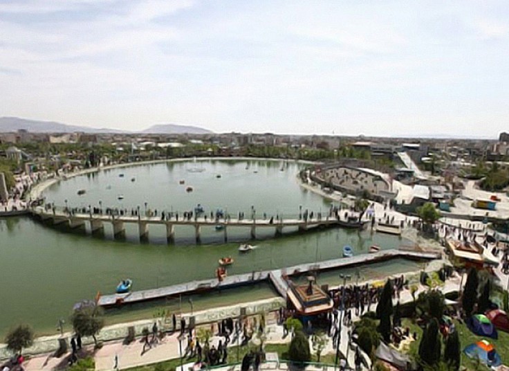 قایقرانی دریاچه بوستان رازی