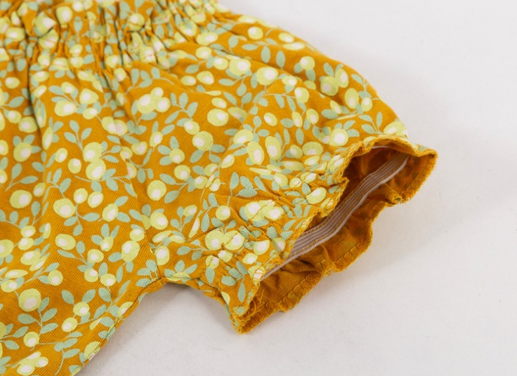 ساحلی اورال دخترانه