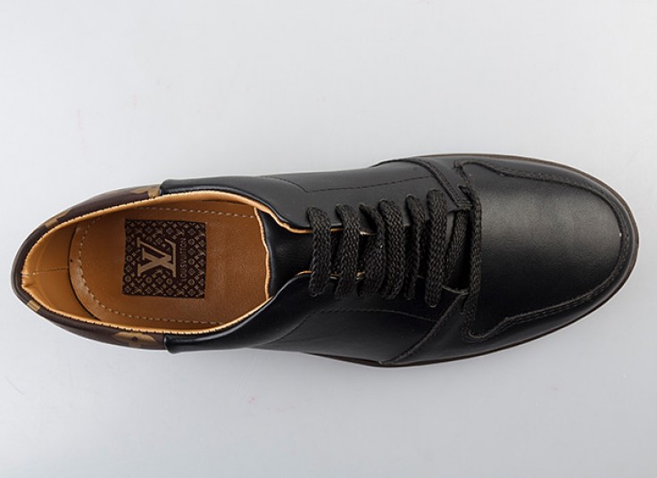 کفش اسنیکرز مردانه Supreme