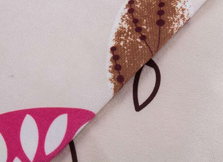 کاور کوسن طرح دار