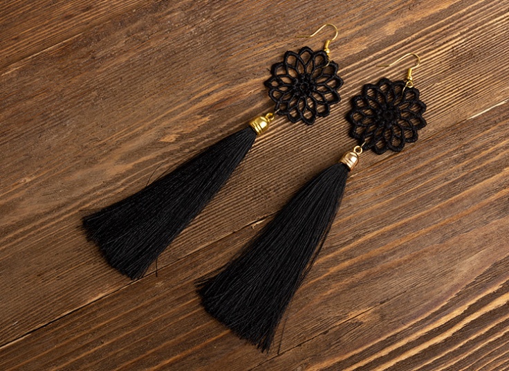 گوشواره منگوله ای