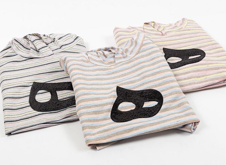 ست بلوز شلوار کلاهدار طرح ه