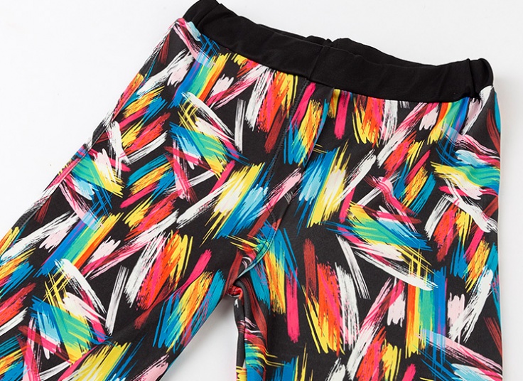 ست نیم‌تنه و شلوار ورزشی زنانه