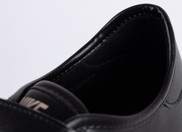 کتانی سه چسب طرح Nike