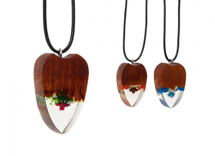 گردنبند چوبی گل رز