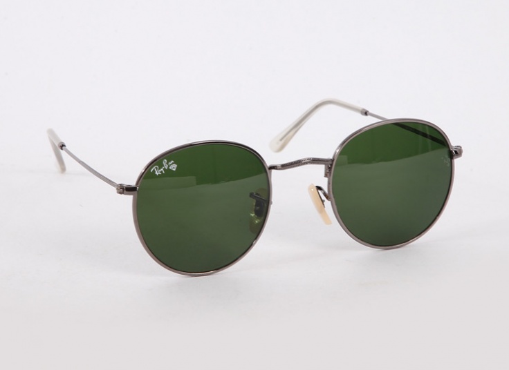 عینک آفتابی طرح Ray Ban