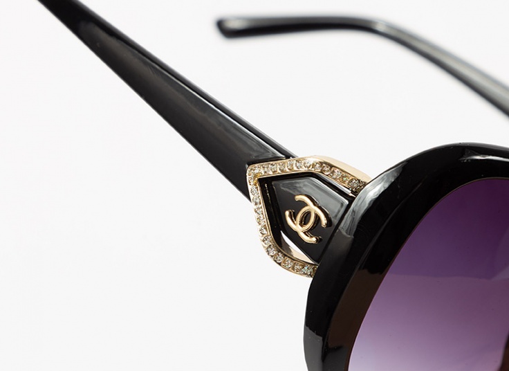 عینک زنانه طرح CHANEL